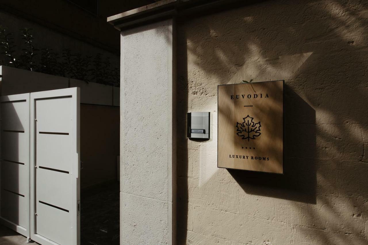 Euvodia Luxury Rooms Matera Bagian luar foto